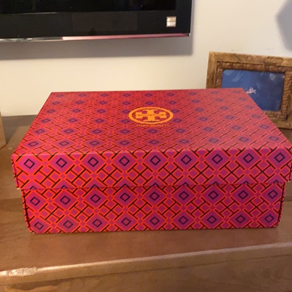 Tori Burch box - Picture 3 of 9
